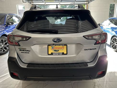 Used 2025 Subaru Outback Onyx Edition AWD/4WD image 5
