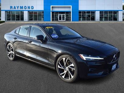 Used 2022 Volvo S60 B5 Momentum w/ Premium Package