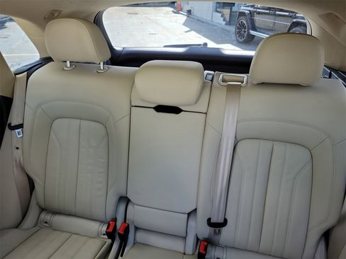 Used 2018 Audi Q5 2.0T Premium Plus w/ Premium Plus Package image 12