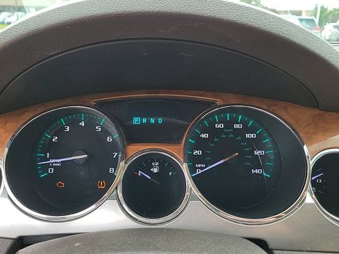 Used 2009 Buick Enclave CXL w/ Driver Confidence Package FWD image 23