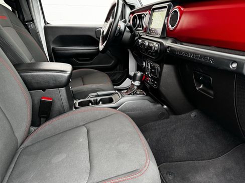 Used 2023 Jeep Wrangler Unlimited Rubicon w/ Cold Weather Group image 13