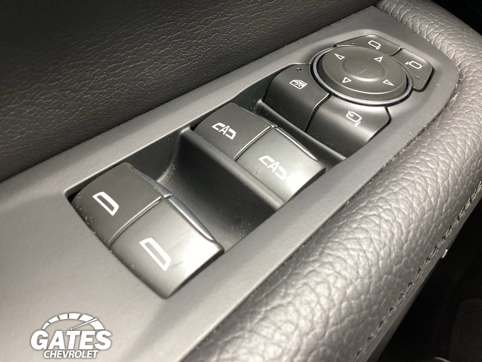 Used 2025 GMC Yukon XL Denali AWD/4WD image 24