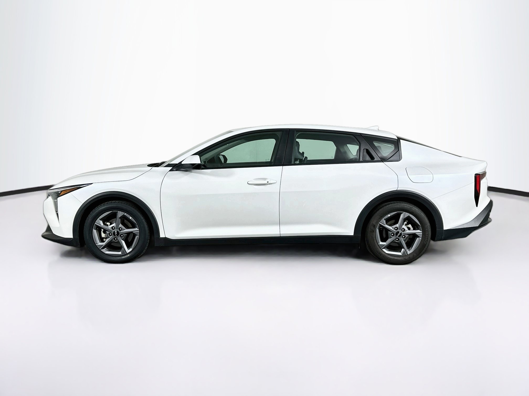Used 2025 Kia K4 FWD image 4