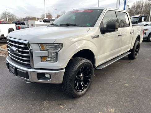 Used 2015 Ford F150 XLT w/ Equipment Group 302A Luxury image 5