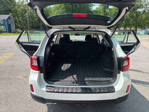 Used 2017 Subaru Outback 2.5i AWD/4WD image 26