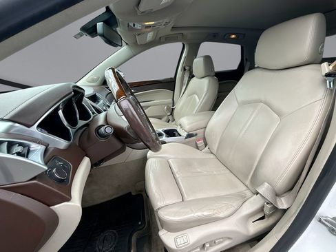 Used 2012 Cadillac SRX Luxury FWD image 4