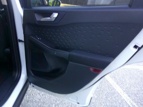 Used 2020 Ford Escape SE FWD image 43