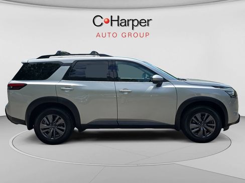 Used 2023 Nissan Pathfinder SV w/ Lighting Package (N92) AWD/4WD image 2