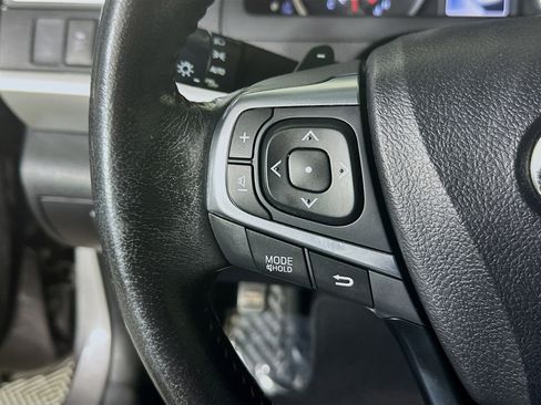 Used 2016 Toyota Camry SE FWD image 16