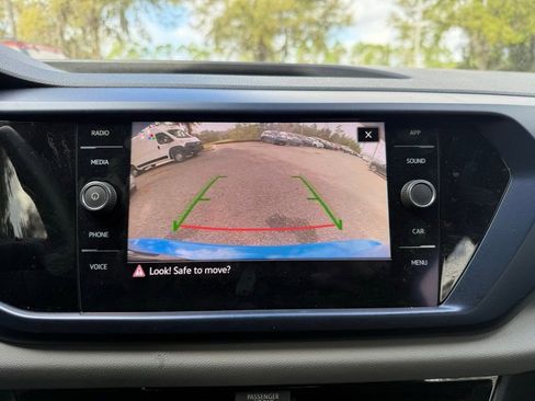 Used 2022 Volkswagen Taos SE w/ IQ.Drive SE Package image 25