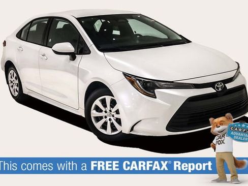 Used 2024 Toyota Corolla LE image 2