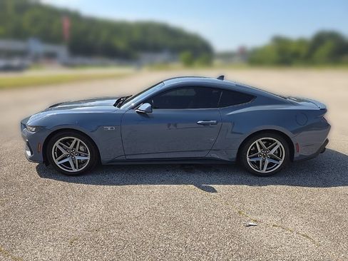 Used 2025 Ford Mustang GT Premium RWD image 10