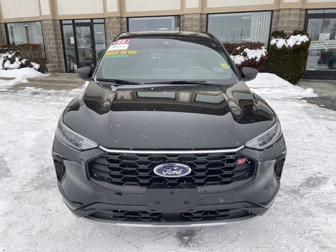 Certified 2023 Ford Escape ST-Line w/ Tech Pack #1 image 9