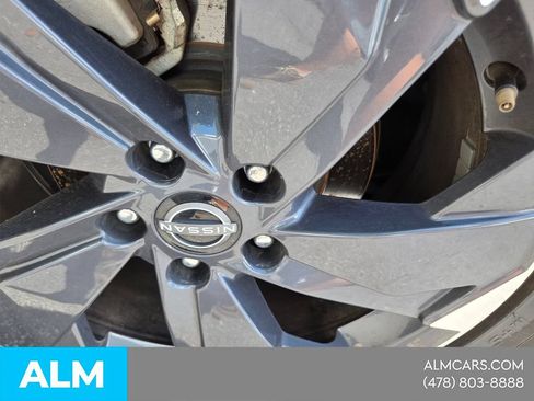 Used 2025 Nissan Rogue SV FWD image 27