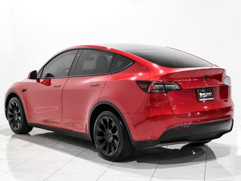 Used 2023 Tesla Model Y Long Range image 9