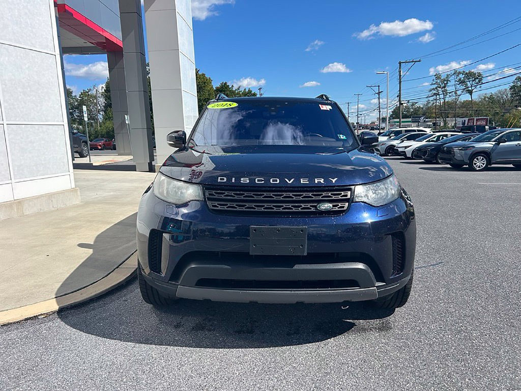 Used 2018 Land Rover Discovery SE AWD/4WD image 2