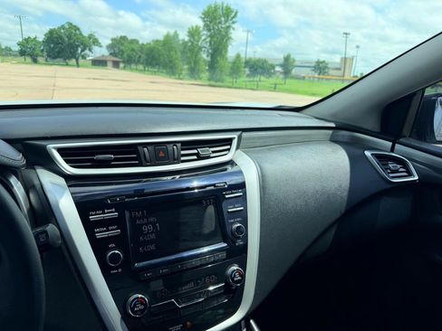 Used 2016 Nissan Murano S FWD image 16