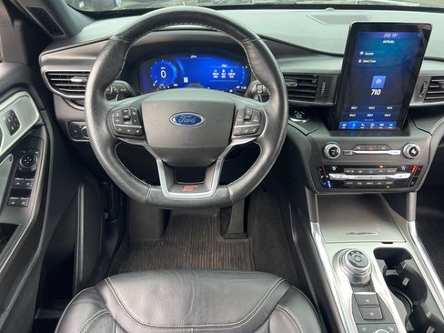 Used 2020 Ford Explorer ST w/ Premium Technology Package AWD/4WD image 11