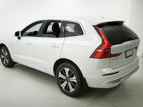 Certified 2023 Volvo XC60 T8 Plus image 7