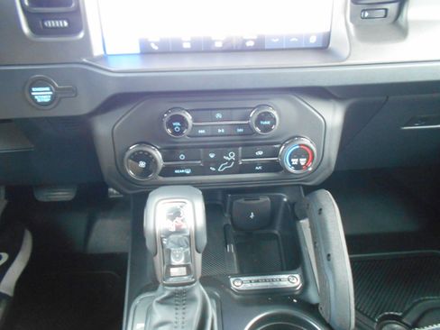 New 2025 Ford Bronco Badlands w/ Sasquatch Package image 39