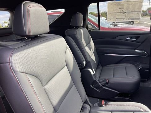 New 2026 Chevrolet Traverse Z71 w/ Enhanced Driving Package image 9