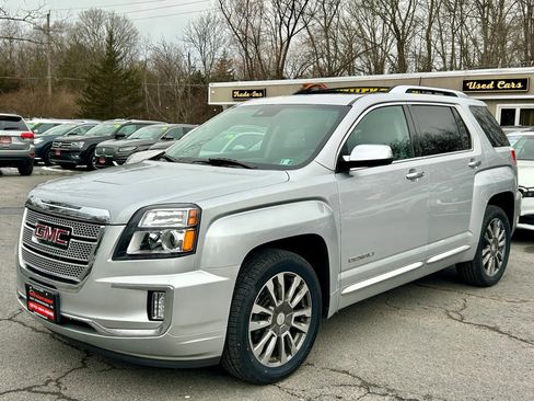 Used 2017 GMC Terrain Denali w/ Cargo Package image 4
