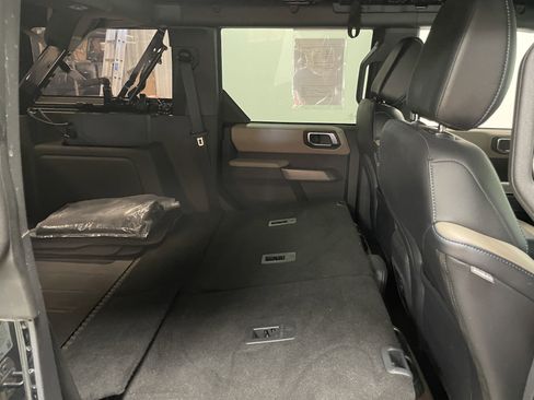 Used 2022 Ford Bronco Wildtrak image 27