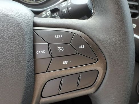 Used 2022 Jeep Cherokee Trailhawk AWD/4WD image 26