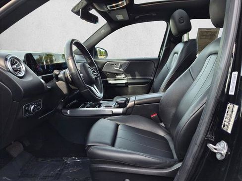 Used 2020 Mercedes-Benz GLB 250 4MATIC image 16