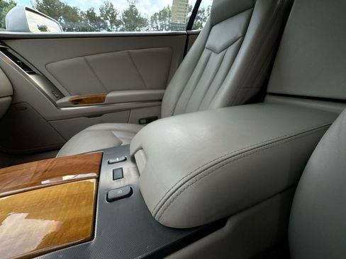 Used 2004 Cadillac XLR RWD image 24