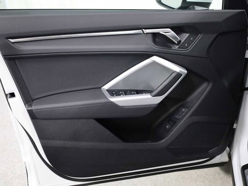 Certified 2025 Audi Q3 2.0T Premium w/ Convenience Package image 16