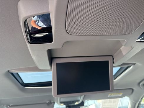 Used 2020 Honda Pilot Elite image 4