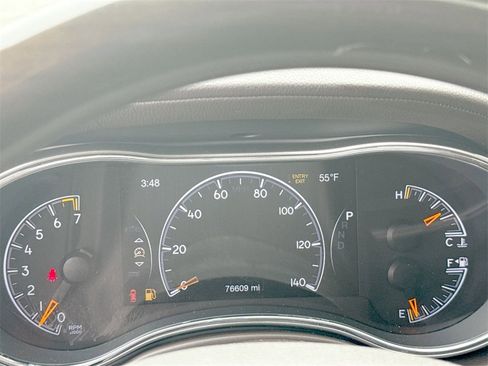 Used 2019 Jeep Grand Cherokee Overland image 10