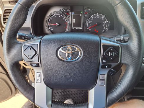 Used 2024 Toyota 4Runner SR5 AWD/4WD image 19