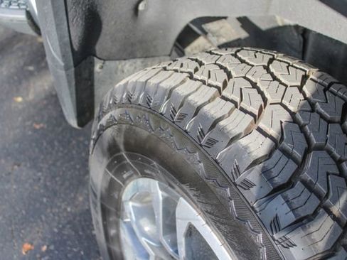 Used 2024 GMC Sierra 3500 SLT image 13