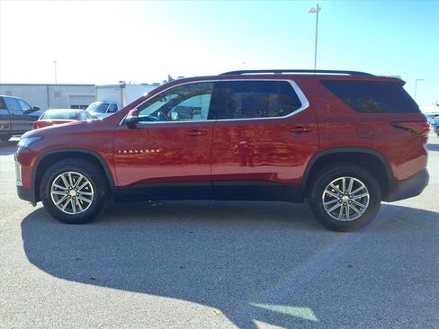 Used 2023 Chevrolet Traverse LT image 4