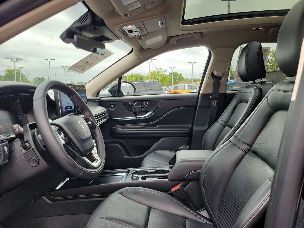Certified 2023 Lincoln Corsair AWD w/ Equipment Group 102A image 18