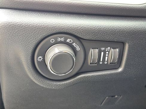 New 2027 Chrysler Pacifica LX FWD image 24