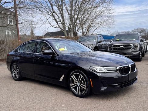 Used 2023 BMW 530i xDrive w/ Premium Package image 7