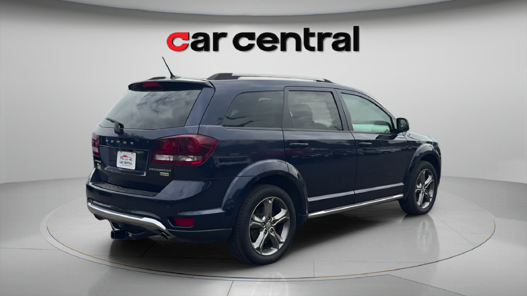 Used 2017 Dodge Journey Crossroad FWD image 5