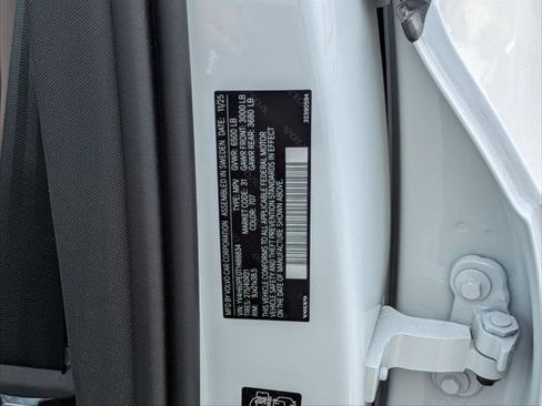 New 2026 Volvo XC90 T8 Plus w/ Protection Package Premier image 15