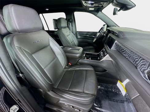 Certified 2024 GMC Yukon XL Denali w/ Advanced Technology Package AWD/4WD image 31
