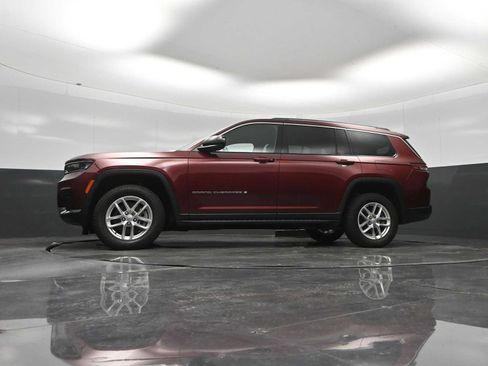 Used 2022 Jeep Grand Cherokee L Laredo w/ Luxury Tech Group I AWD/4WD image 16