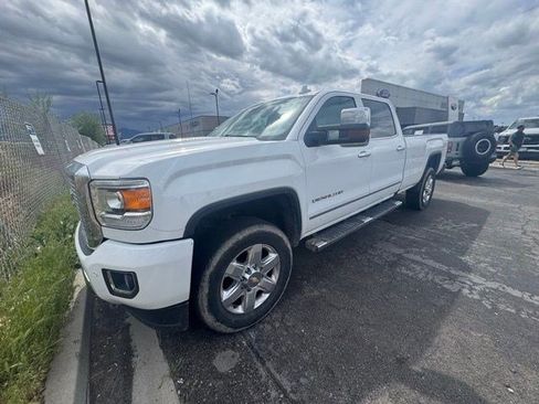 Used 2016 GMC Sierra 3500 Denali w/ Duramax Plus Package image 12