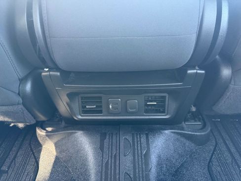 Used 2021 GMC Sierra 1500 Elevation image 31