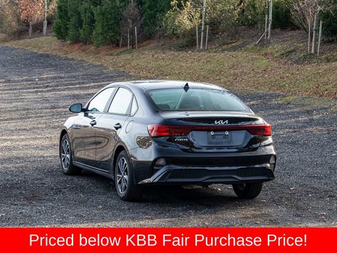 Used 2024 Kia Forte LXS image 6