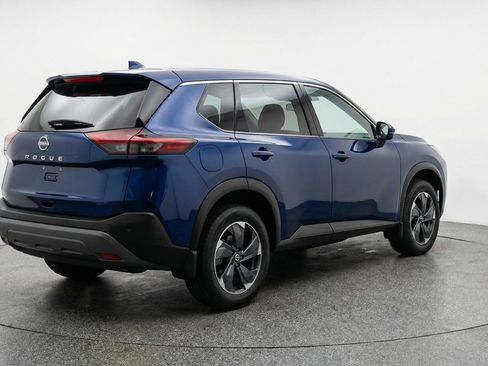 Used 2025 Nissan Rogue SV AWD/4WD image 9