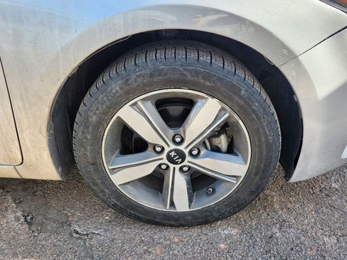 Used 2018 Kia Forte LX w/ LX Popular Package image 16