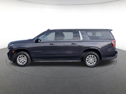Used 2024 Chevrolet Suburban LT RWD image 6