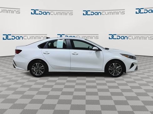 Used 2024 Kia Forte LXS FWD image 9